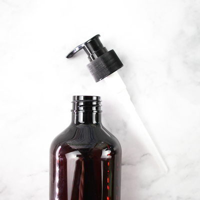প্রস্তুতকারক পাইকারি বাদামী ধূসর 300ml স্বচ্ছ খালি PET প্লাস্টিক শ্যাম্পু বোতল পাম্প ক্যাপ সহ